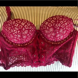 Victoria’s Secret bra. 34B
